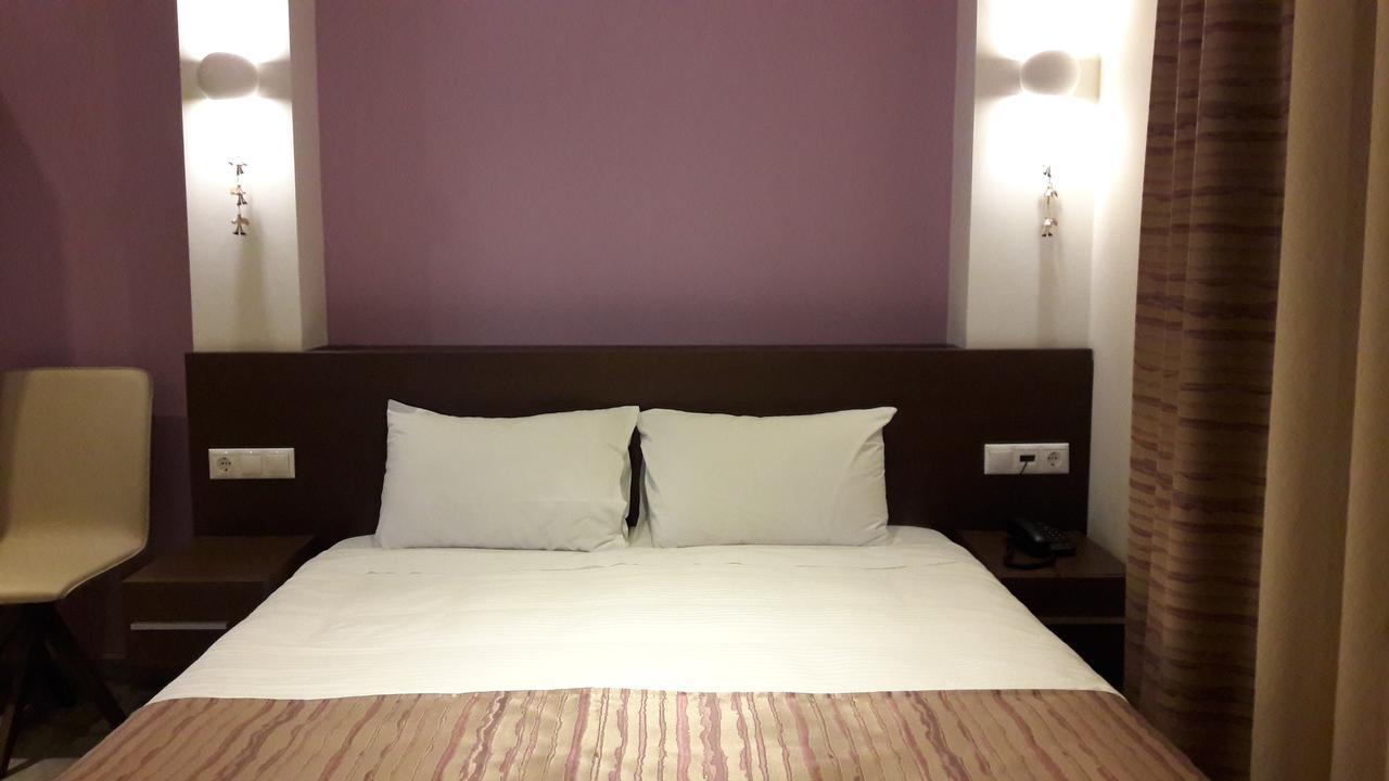 Angels Aparthotel Ермиони Екстериор снимка