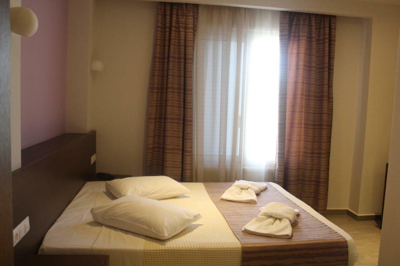 Angels Aparthotel Ермиони Екстериор снимка